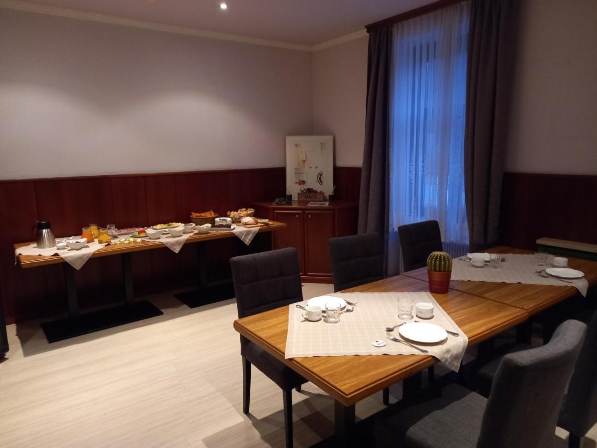 3 Raben - Leoben - Zimmer für Geschäftsreisende, Urlauber, Monteure und Handwerker Exterior foto