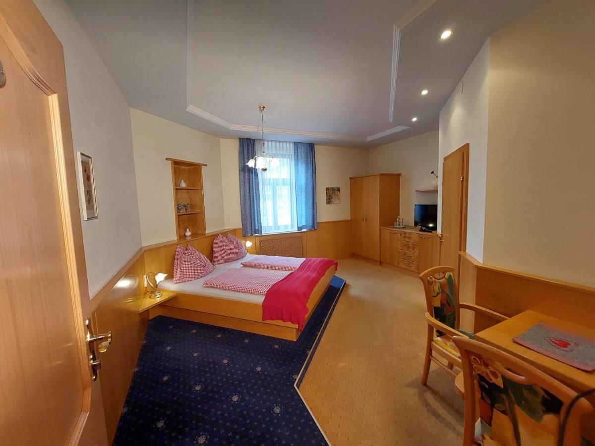 3 Raben - Leoben - Zimmer für Geschäftsreisende, Urlauber, Monteure und Handwerker Exterior foto